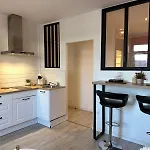 Appartement Ideal Couple & Famille - Hyper Centre - Tram - Wifi - Parking Possible - Gare - Lerelaisdodile24 *