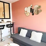 Ideal Couple & Famille - Hyper Centre - Tram - Wifi - Parking Possible - Gare - Lerelaisdodile24 Valenciennes