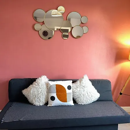 Ideal Couple & Famille - Hyper Centre - Tram - Wifi - Parking Possible - Gare - Lerelaisdodile24 Apartment